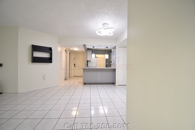 Building Photo - Prime Rental: Spacious 2-Bed, 2-Bath In Carmel Lakes Gated Community