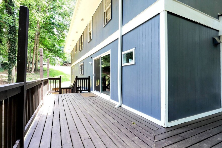 Building Photo - 1293 Colony Dr