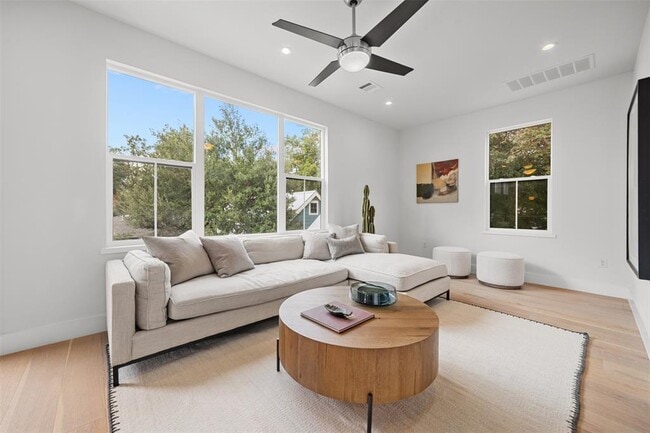 Building Photo - 5001 Shoal Creek Blvd