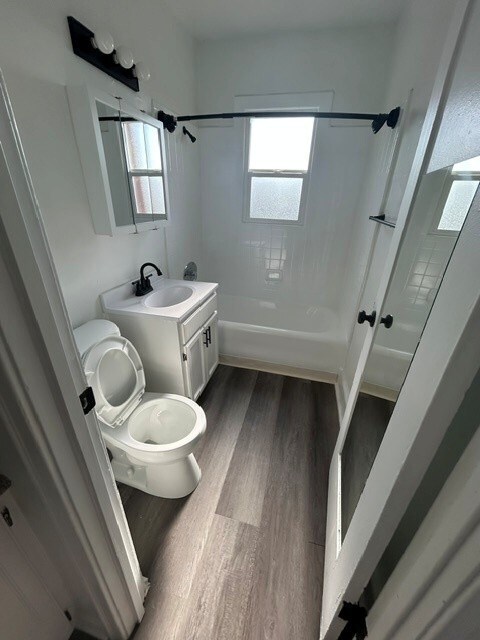Floorplan - 2500 S Hobart Blvd