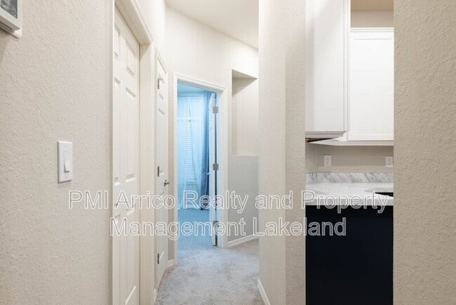 Building Photo - 1069 Montgomery Ln