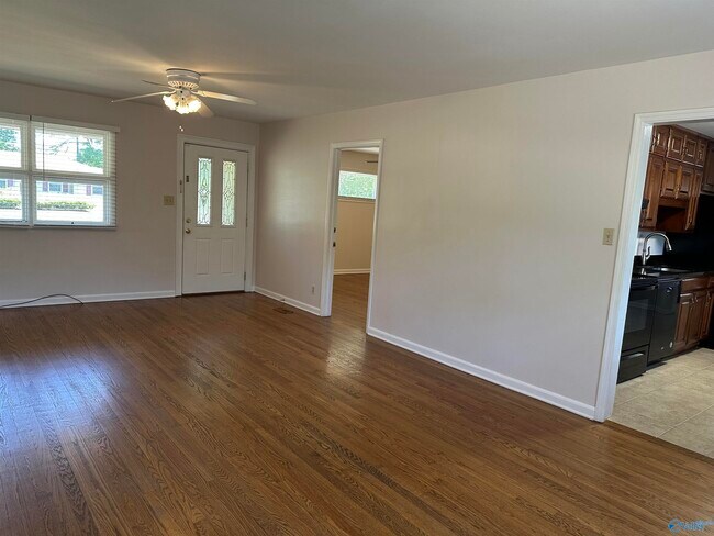 Building Photo - 213 Wingate Ave SW