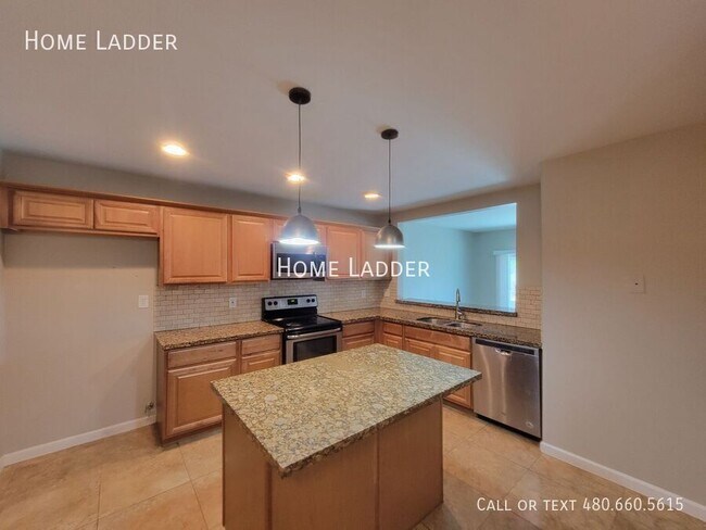 Building Photo - 6102 W Mauna Loa Ln