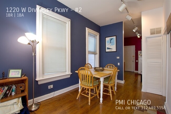 Building Photo - 1220 W Diversey Pkwy