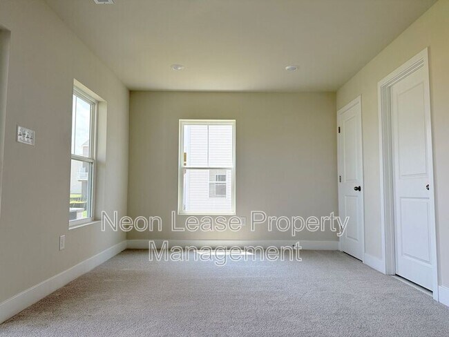 Building Photo - 29860 Bankert Dr