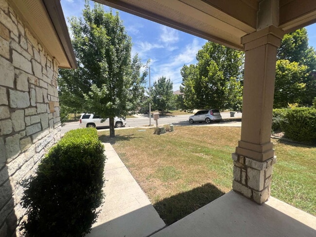Building Photo - Beautifully updated one-story home!