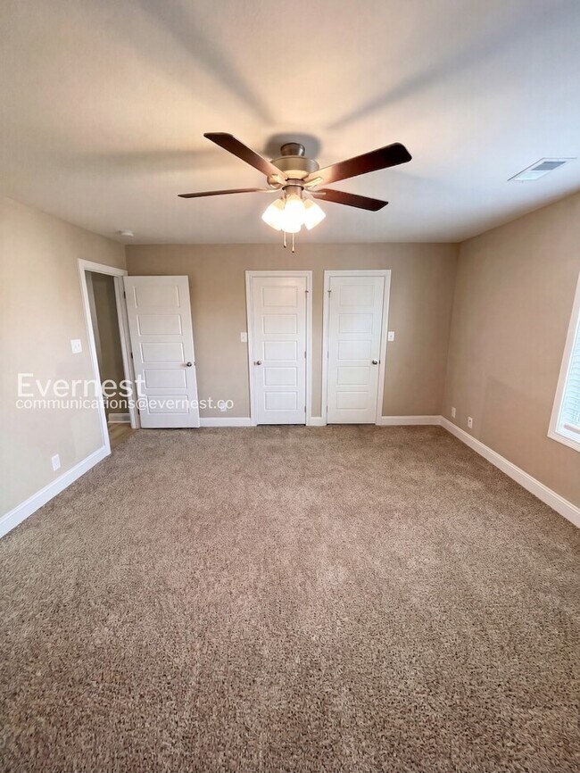 Building Photo - 3385 Polly Dr