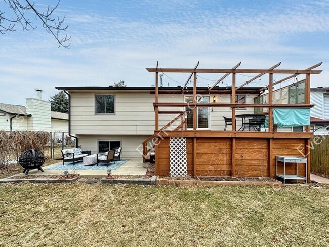 Building Photo - Charming 4-Bedroom Home with Spacious Layo...