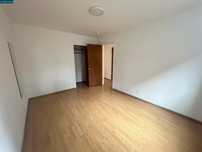 Building Photo - 2134 McGee Ave