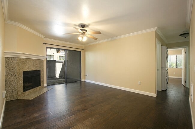 Building Photo - 9939 Azuaga St