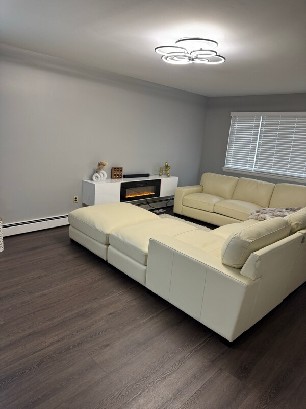 Building Photo - 830 Erford Rd