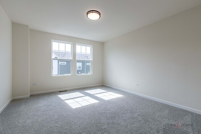 Building Photo - 157 Yorktown Ct