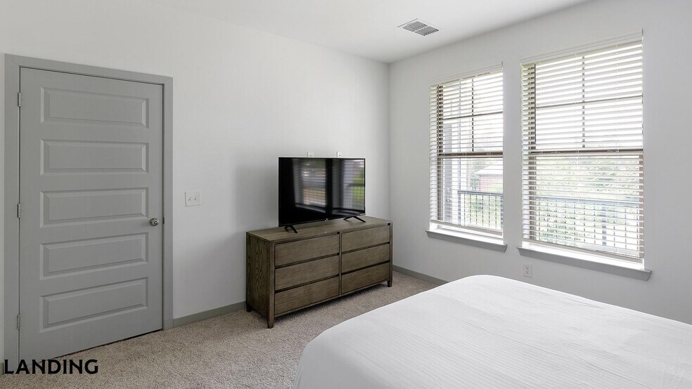 Building Photo - 100 Wildwood Ct