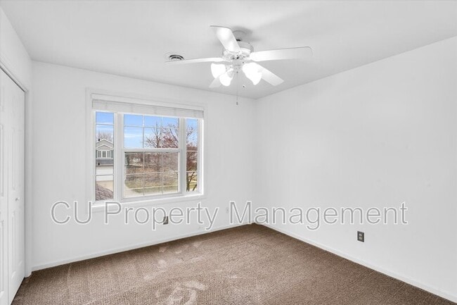 Building Photo - 506 E Tomaras Ave