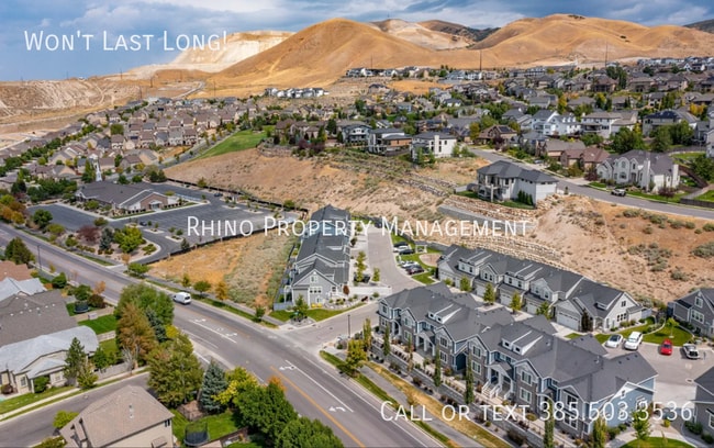 Building Photo - 4891 N Nile Dr