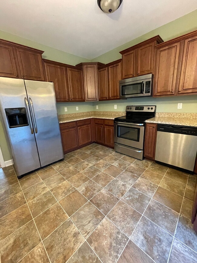 Building Photo - ADORABLE 3 BR, 2 BA HOME IN PLANTATION POINT! *SPRING CREEK SCHOOL DISTRICT*