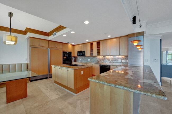 Building Photo - 3720 S Ocean Blvd