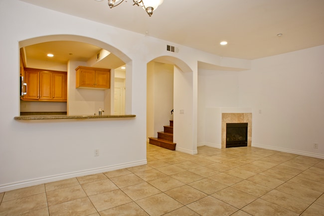 Building Photo - 2339 Chiquita Ln