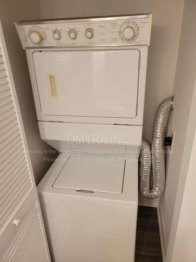 Building Photo - Beautiful One Bedroom Condo in East Atlanta!
