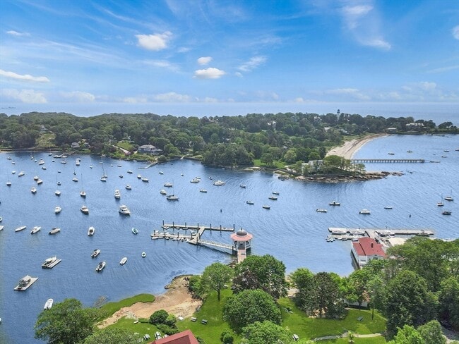 Building Photo - 1 School St