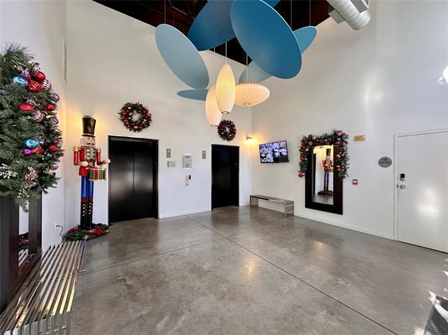 Building Photo - 1001 Belleview St