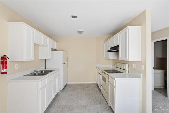 Building Photo - 12 Gastel Cir
