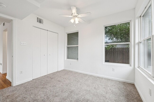 Building Photo - 4302 Harmon Ave