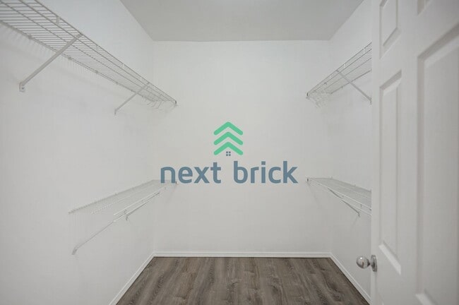 Building Photo - Beautiful home with 3 beds, 2.5 baths for rent