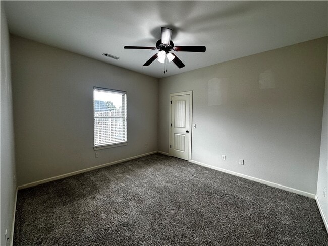 Building Photo - 584 N Mulligan Dr