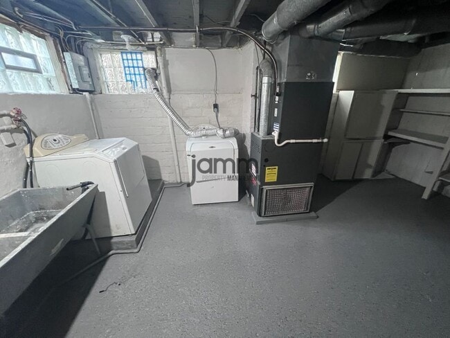 Building Photo - 3183 W 112th St