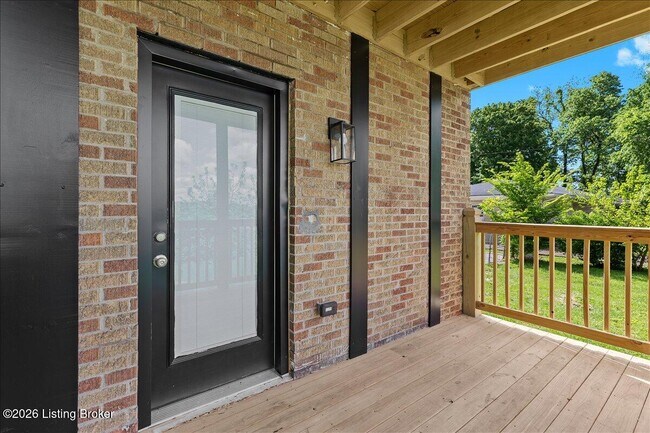 Building Photo - 1018 S 47th St