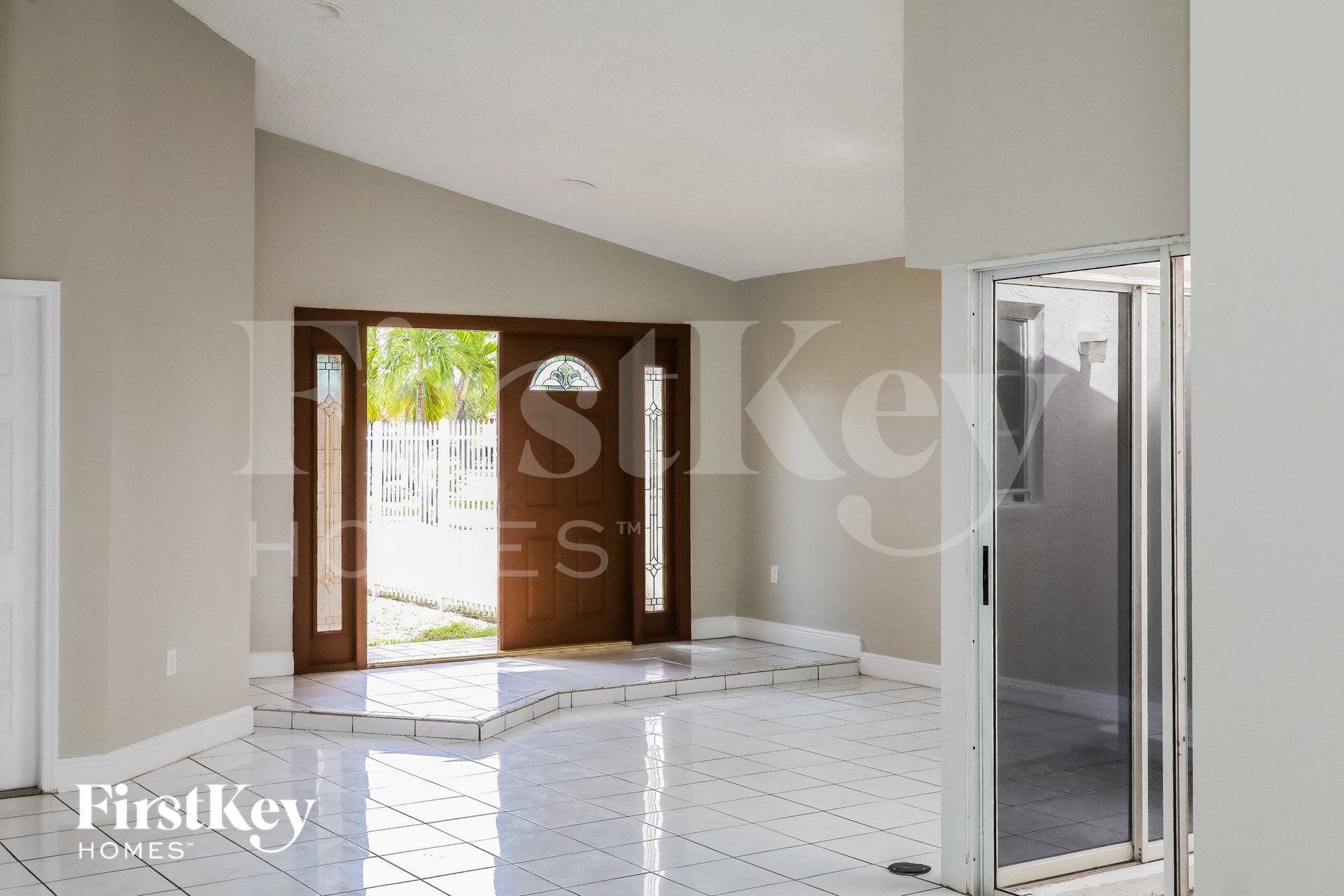 Building Photo - 5860 SW 150th Ave