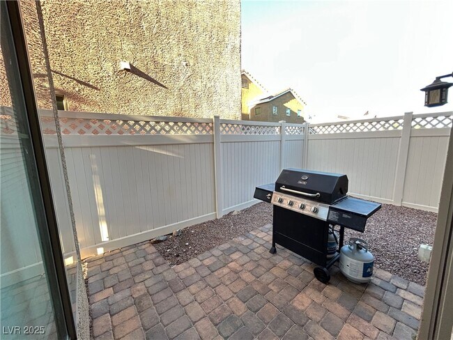 Building Photo - 8158 Altamont Ridge St