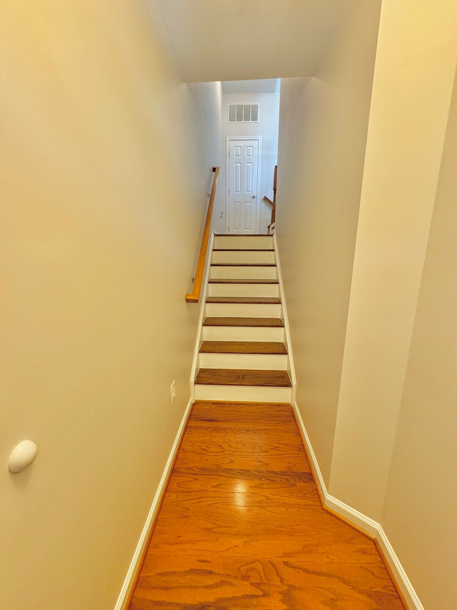 Front door entry way - 25530 Joy Ln