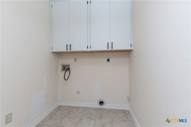 Building Photo - 4713 Stagecoach Trail