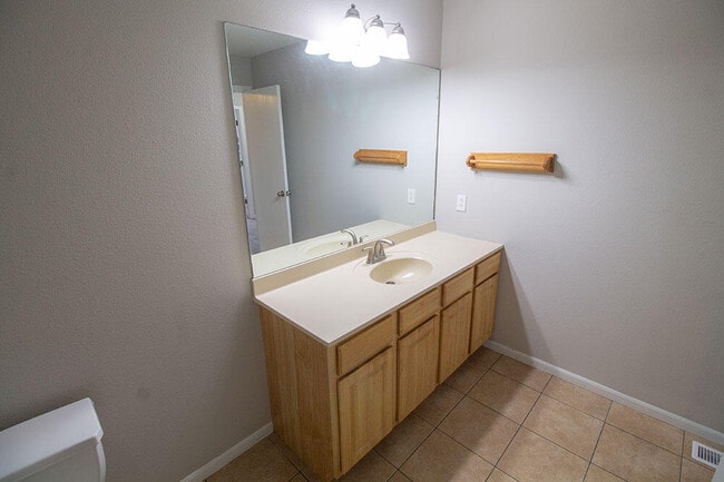 Building Photo - 5307 Silver Mill Dr