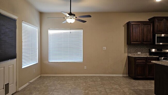 Building Photo - 6613 Hall of Fame Blvd