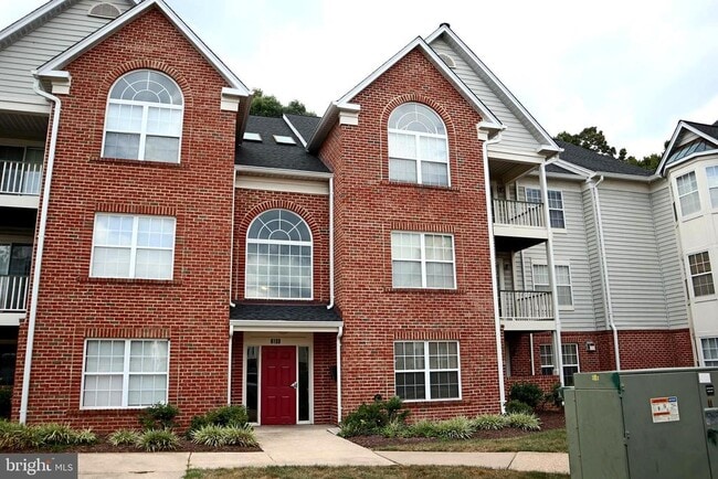 Building Photo - 6100 St Ignatius Dr