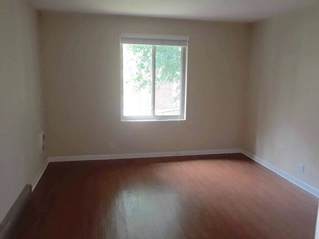 Bedroom - 2601 Hillsboro Pike