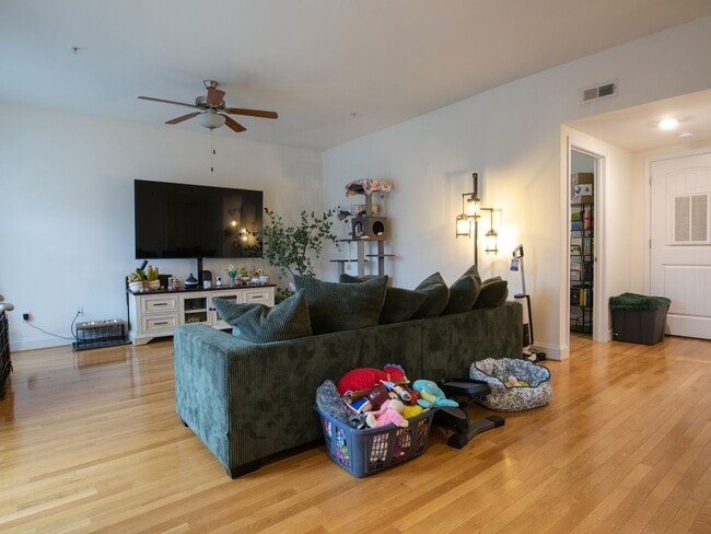 Building Photo - The Fountain Square Apartments