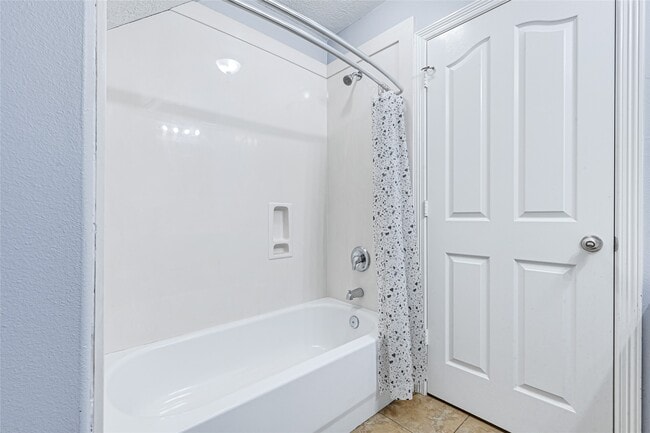 Building Photo - 14007 Tobago Ct