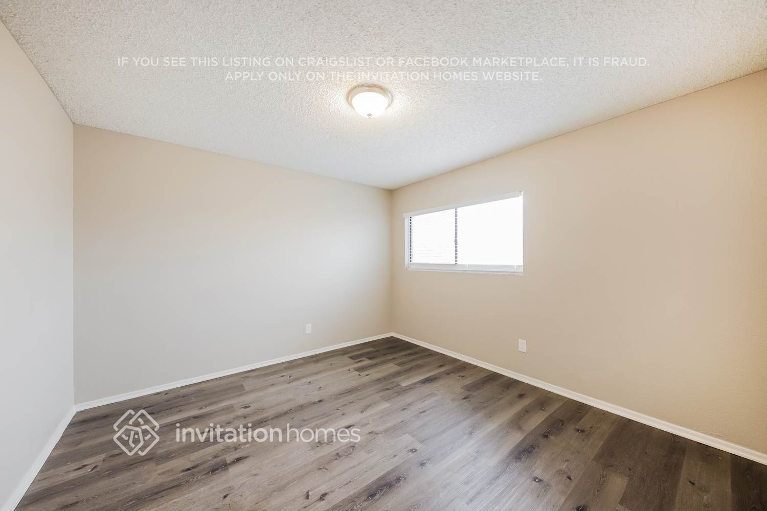 Building Photo - 8702 W Indianola Ave