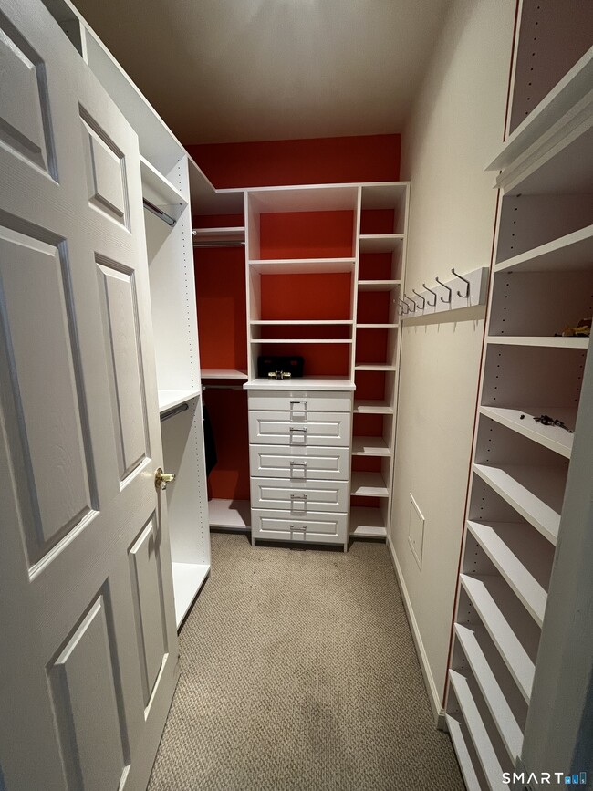 Building Photo - 105 Richards Ave