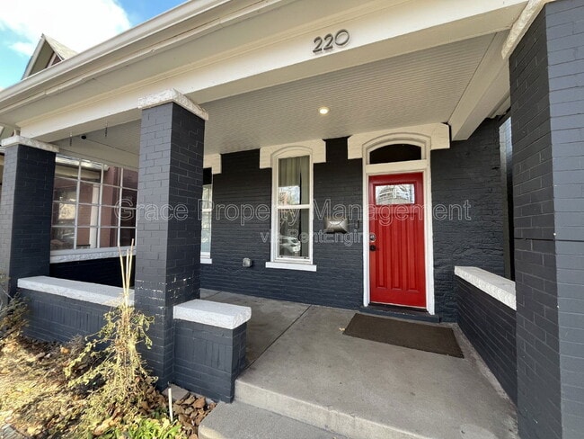 Building Photo - 220 Sherman St