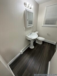 Building Photo - 18 Waugh St