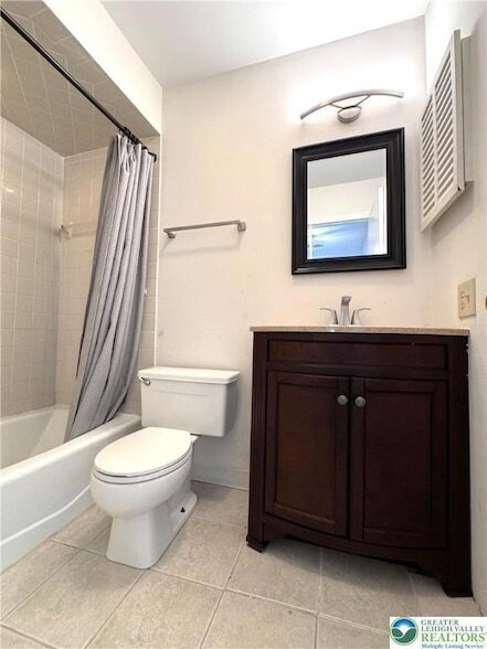 Building Photo - 8315 Countryside Ln