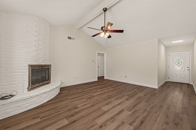 Building Photo - 313 Stratmore Dr