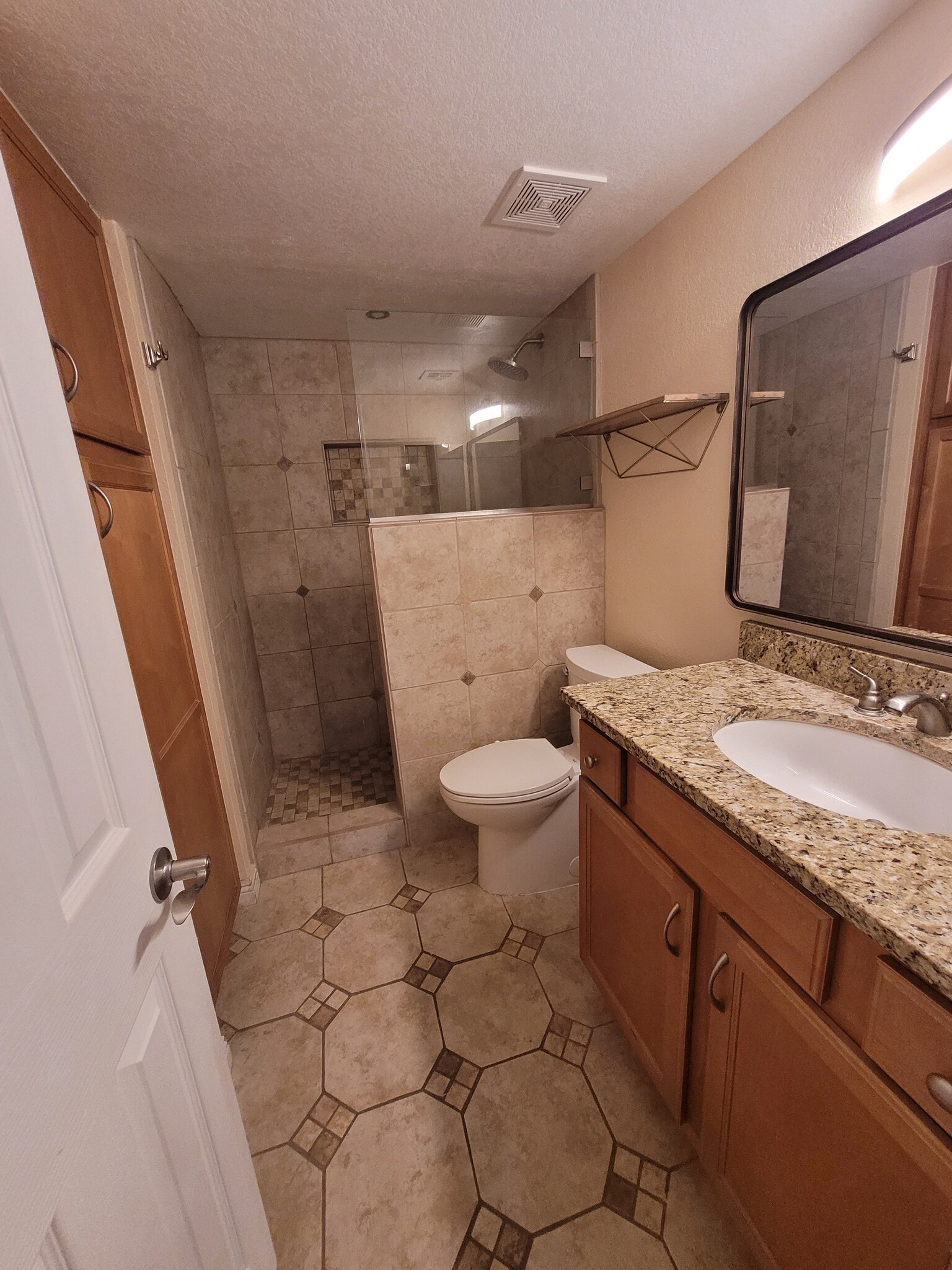 Master Bath - 200 E Southern Ave