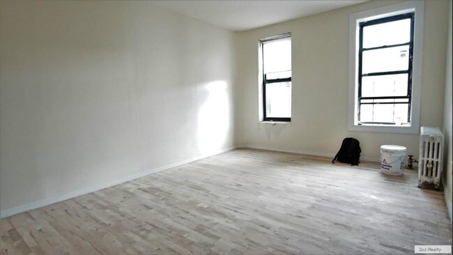 Building Photo - 60 Clarkson St