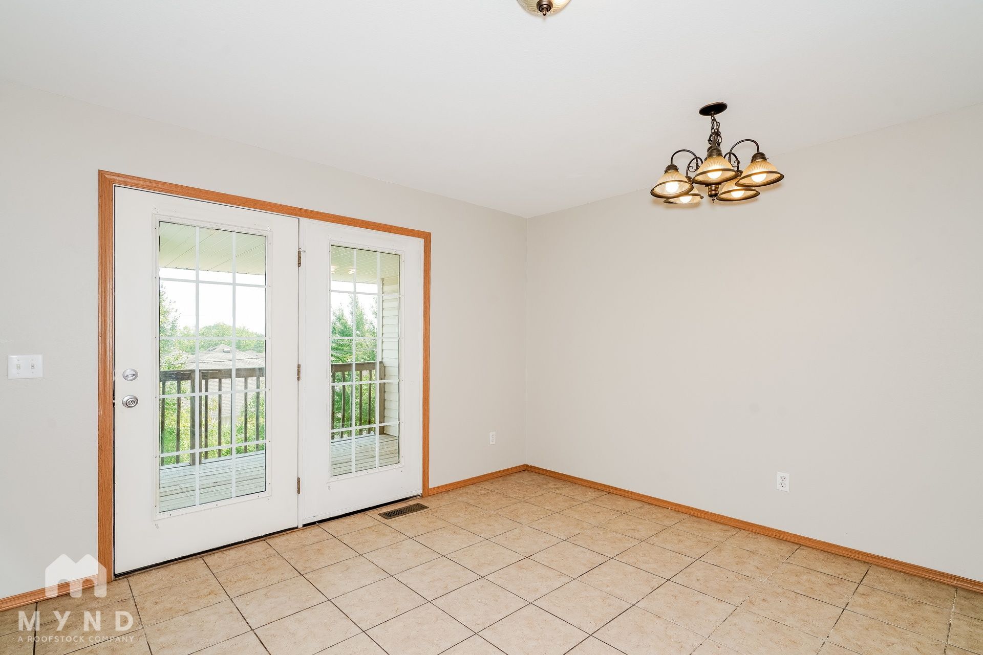Building Photo - 3634 S Sulgrove Ave